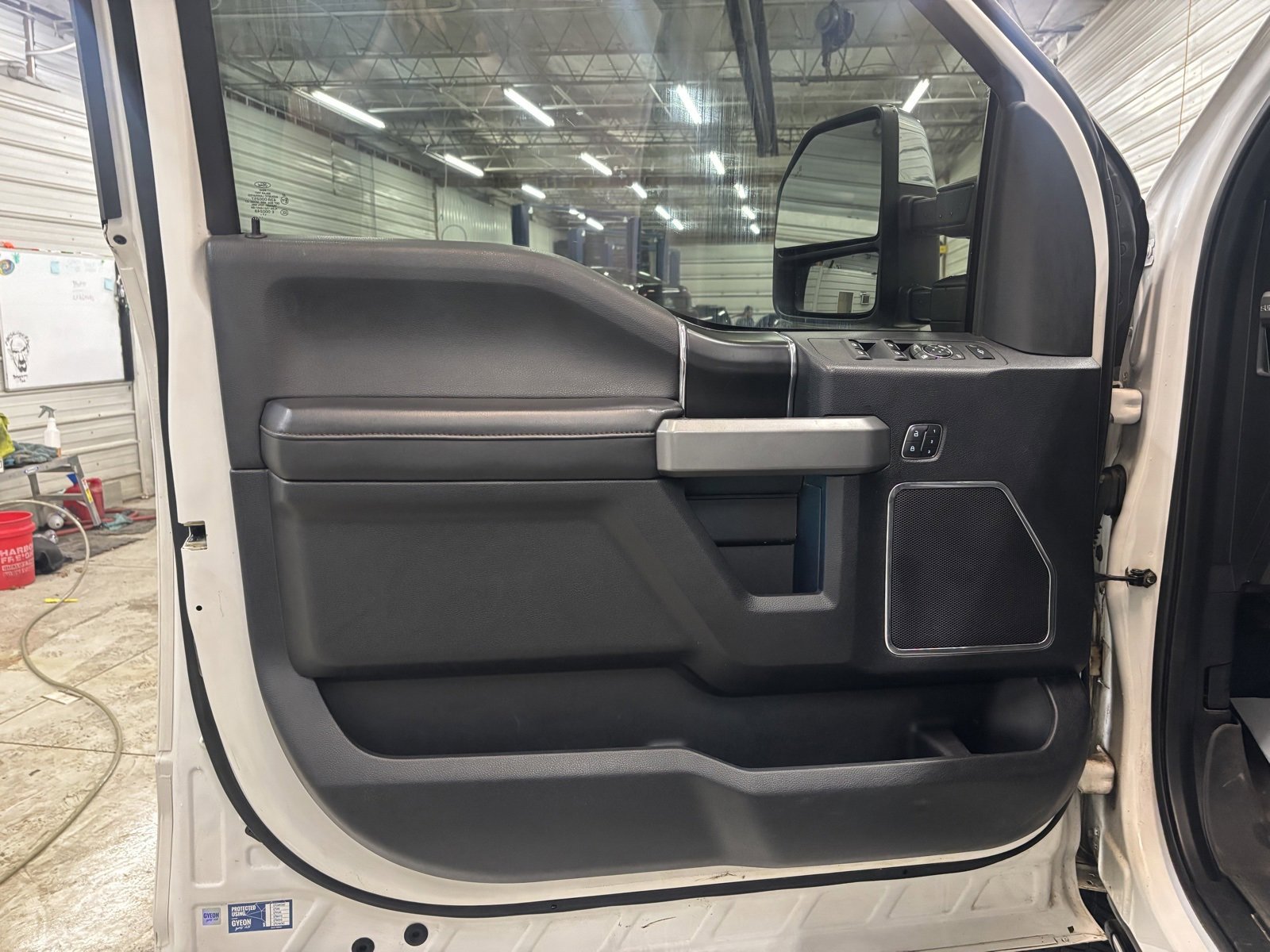 Used 2018 Ford F350 Platinum w/ Platinum Ultimate Package image 10