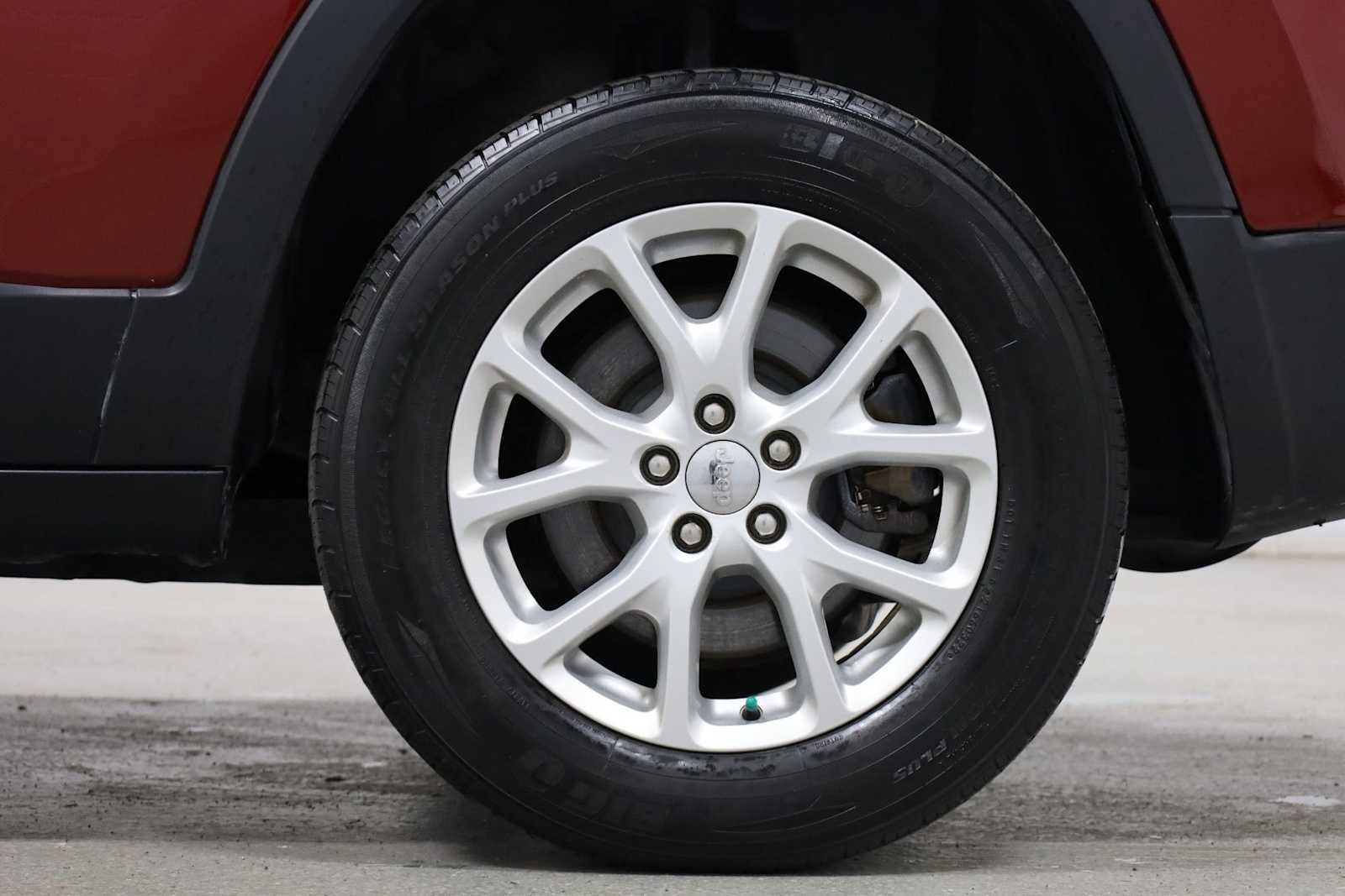 Used 2014 Jeep Cherokee Latitude image 34