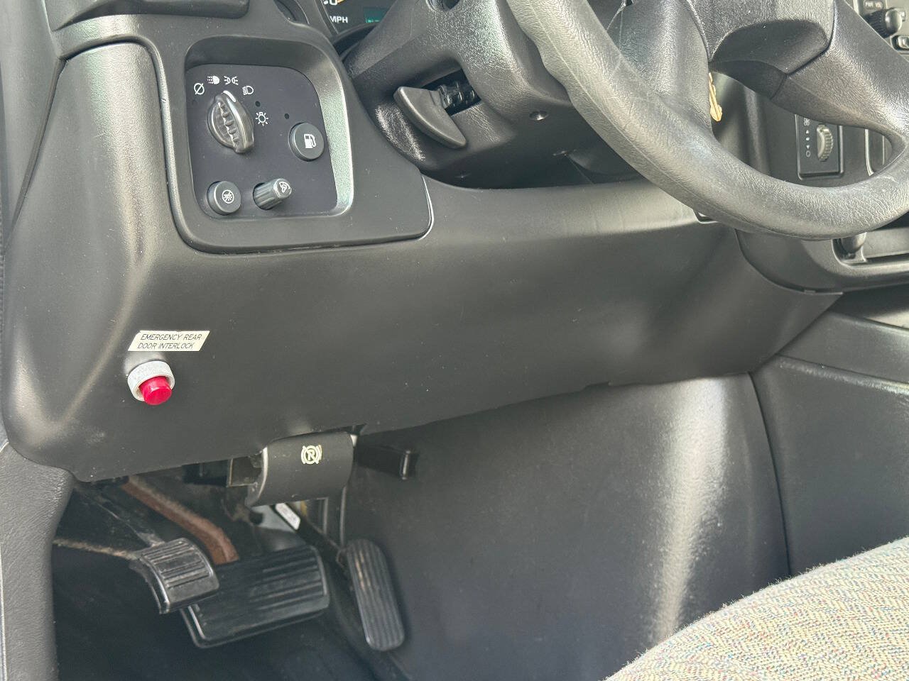 Used 2004 Chevrolet Express 3500 w/ School Bus Package RWD image 62