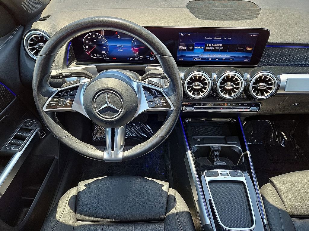 Used 2025 Mercedes-Benz GLB 250 4MATIC image 18