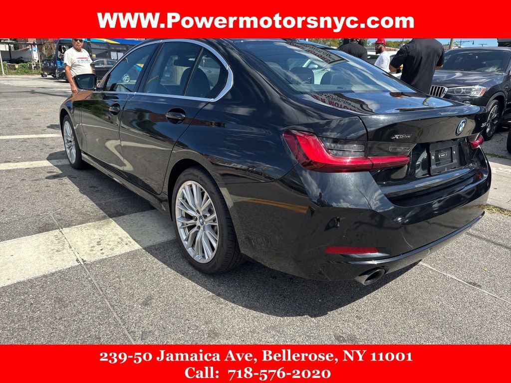 Used 2024 BMW 330e xDrive w/ Convenience Package image 3