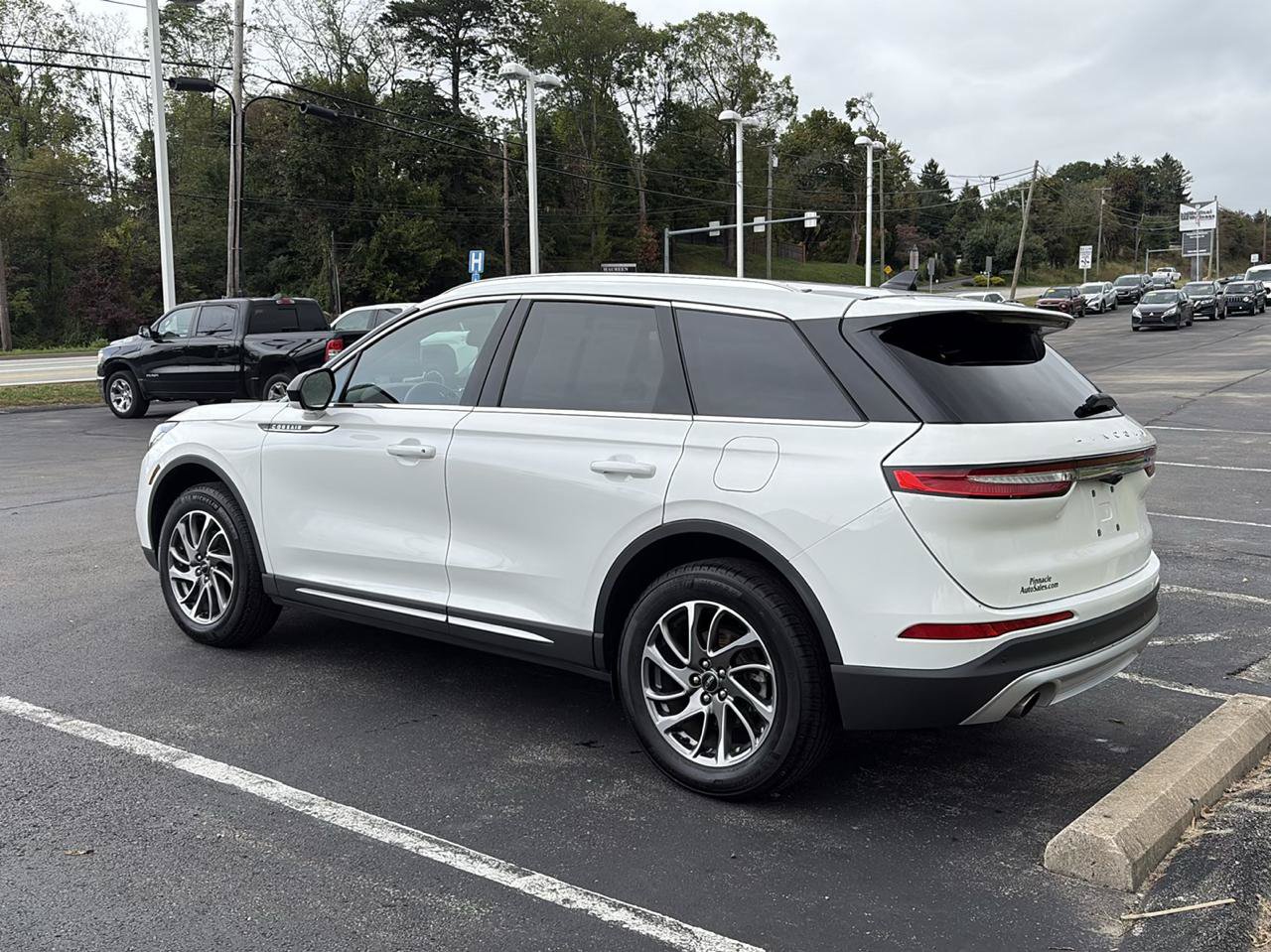 Used 2022 Lincoln Corsair AWD w/ Equipment Group 101A image 7