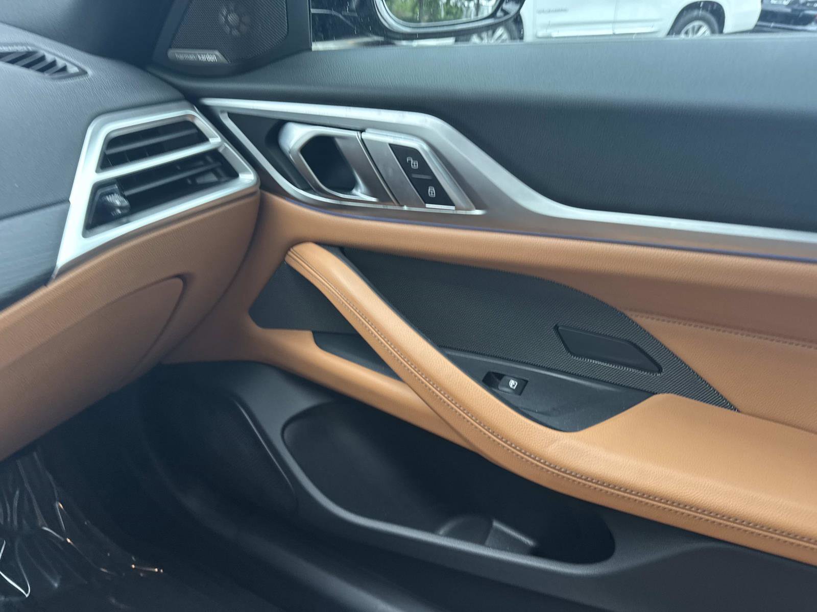 Certified 2025 BMW i4 eDrive40 w/ M Sport Package image 21