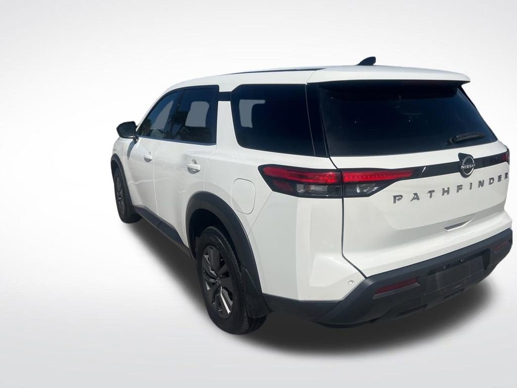 Certified 2025 Nissan Pathfinder S FWD image 4