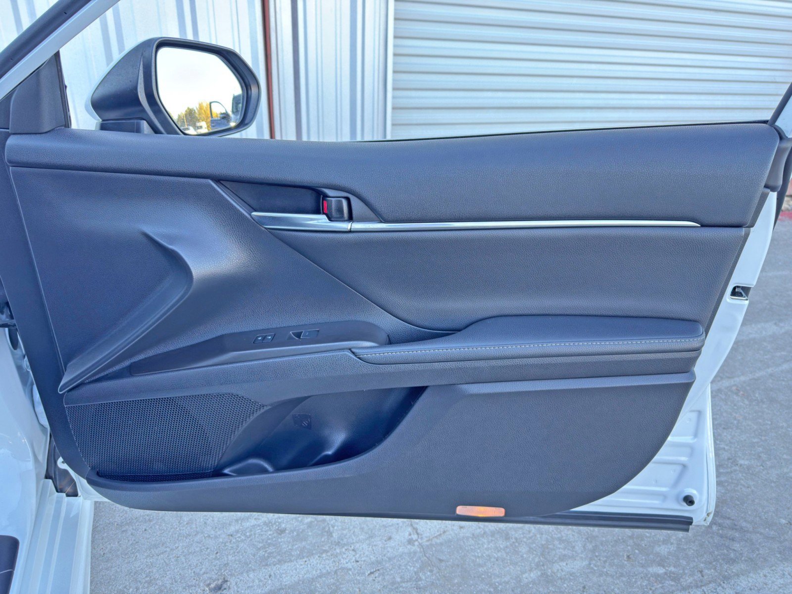 Used 2021 Toyota Camry XSE image 40