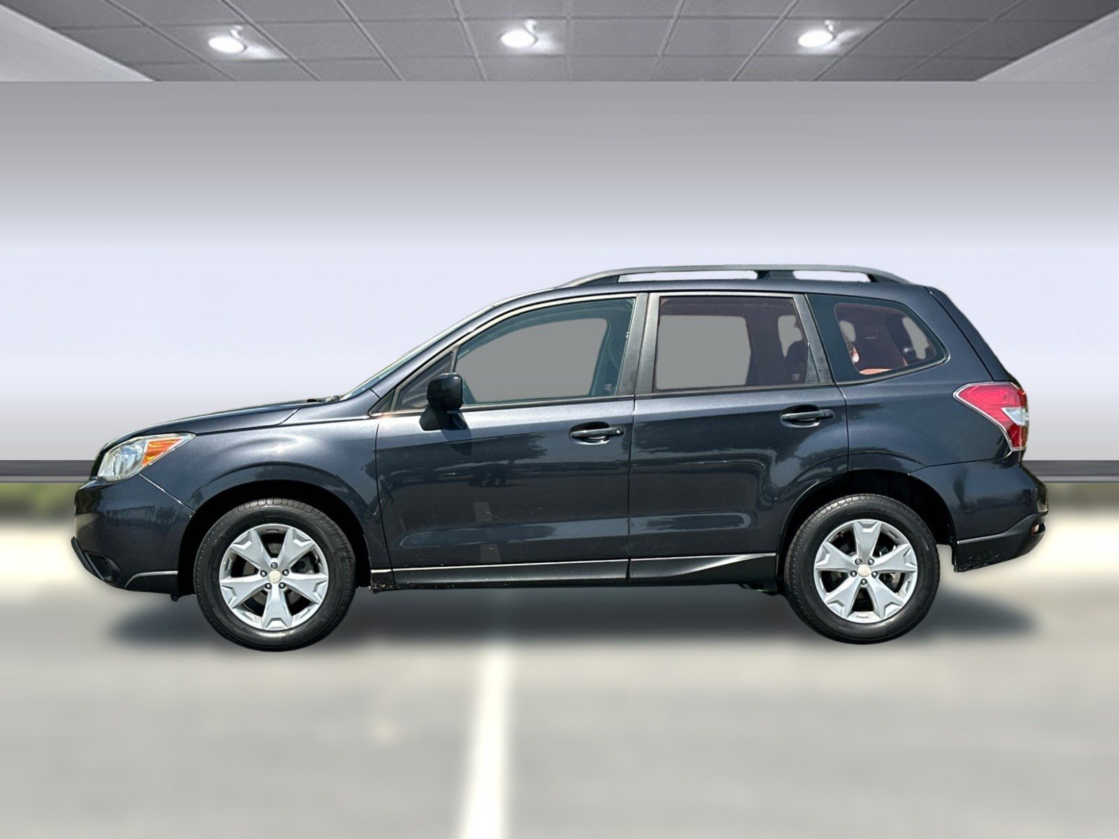 Used 2015 Subaru Forester 2.5i w/ Alloy Wheel Package image 2