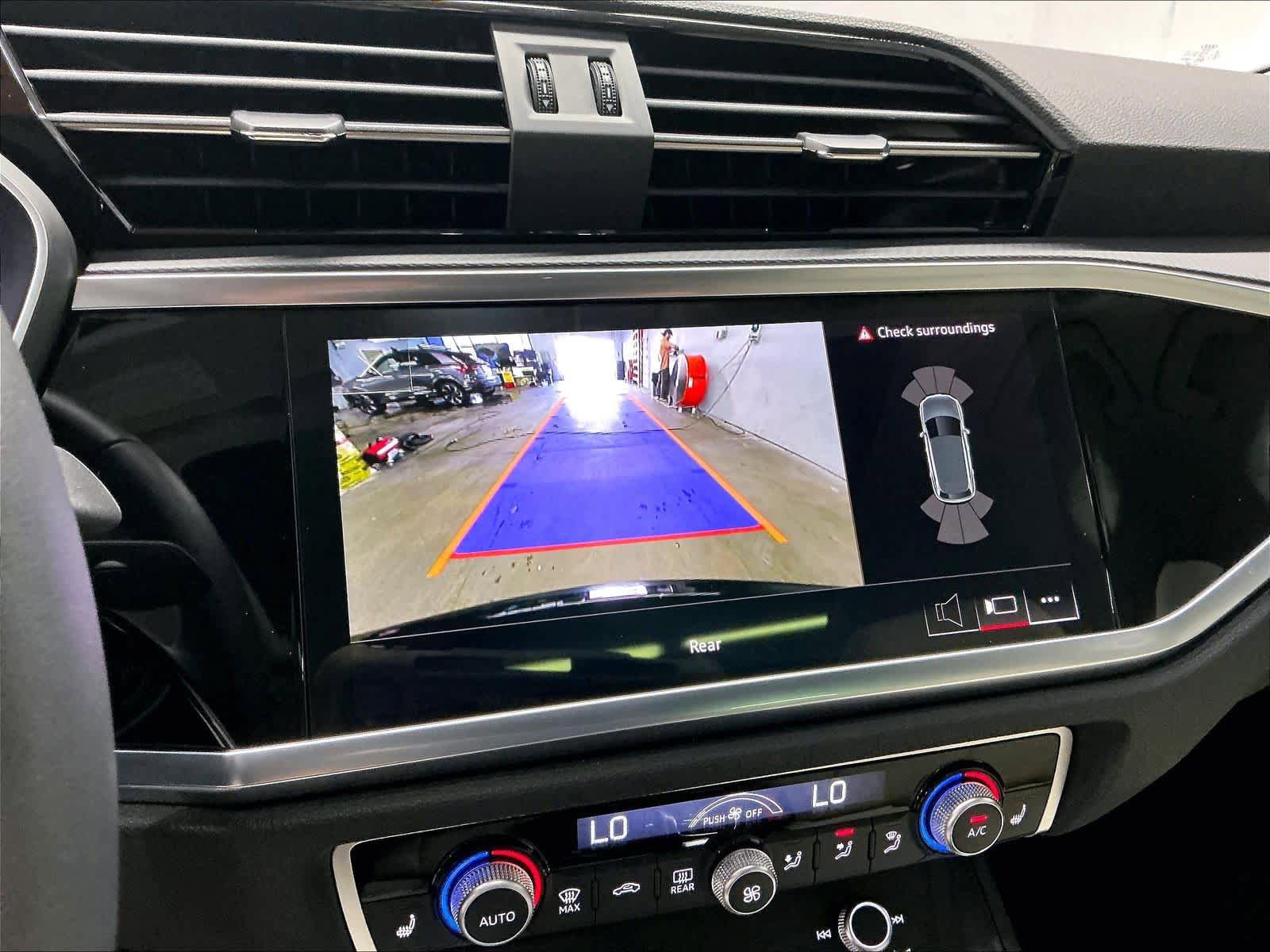 Certified 2025 Audi Q3 2.0T Premium w/ Convenience Package image 23