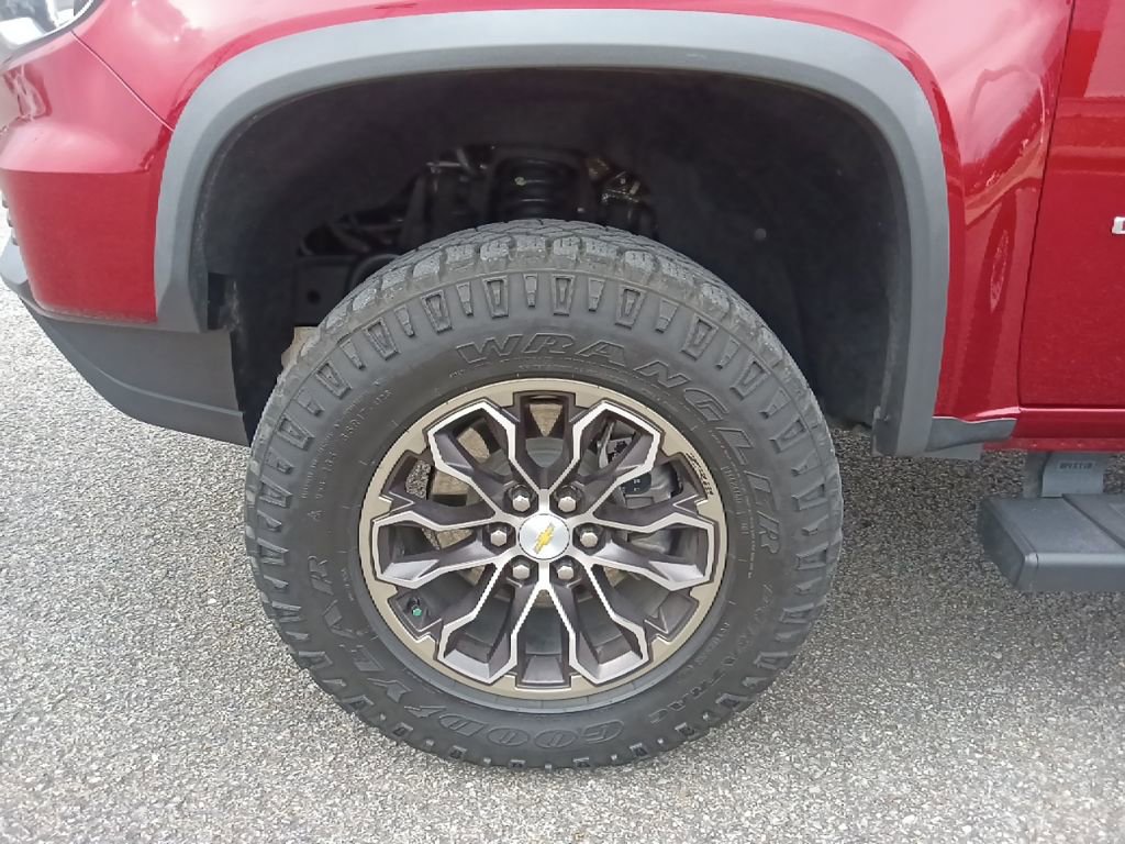 Used 2021 Chevrolet Colorado ZR2 image 10