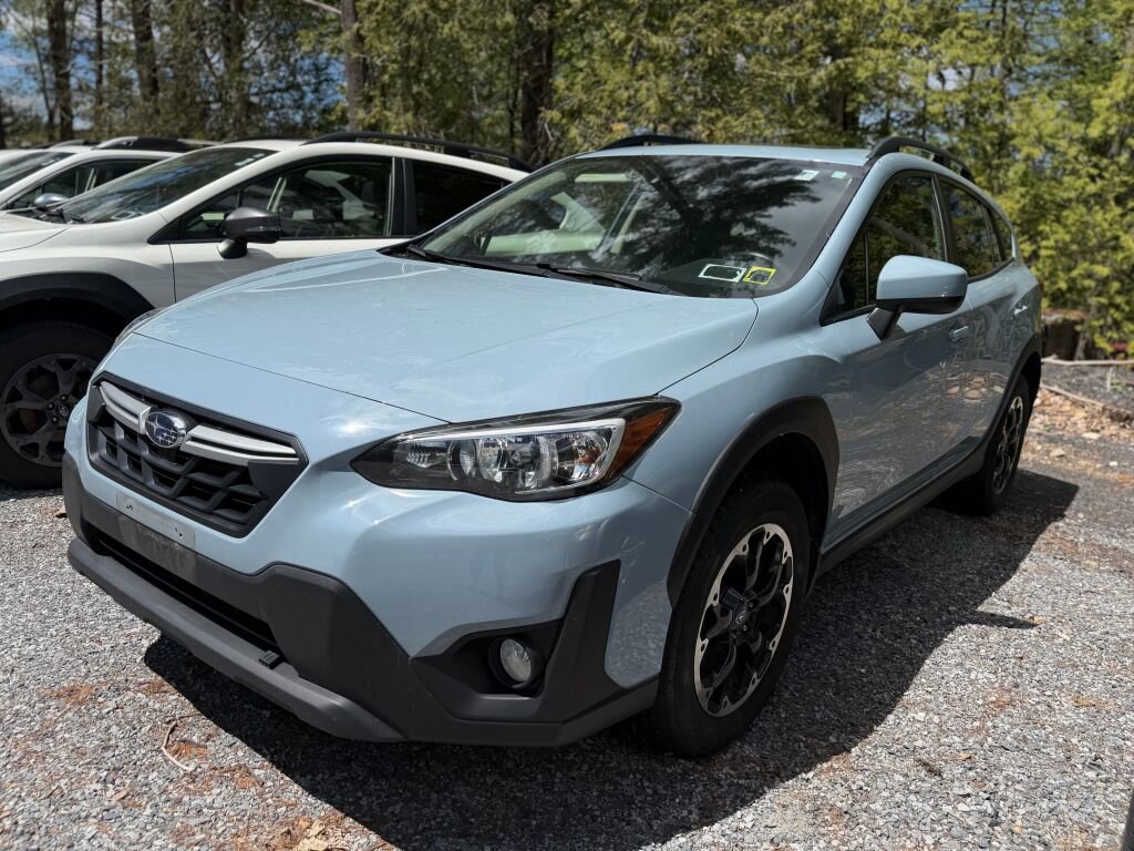 Used 2021 Subaru Crosstrek 2.0i Premium w/ Moonroof Package AWD/4WD image 3