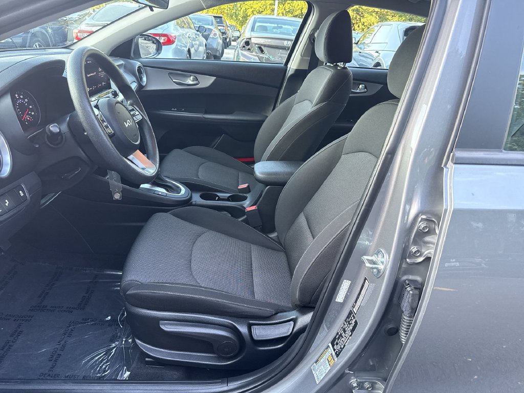 Used 2023 Kia Forte LXS w/ LXS Technology Package FWD image 13