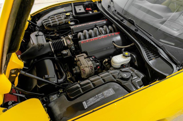 Used 2004 Chevrolet Corvette Convertible w/ Preferred Equipment Group image 46