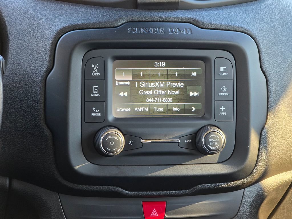 Used 2016 Jeep Renegade Latitude image 8