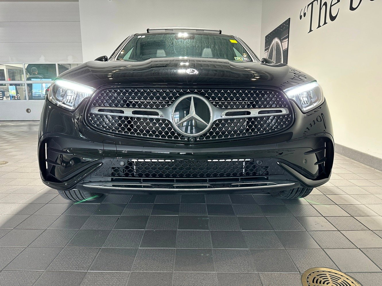 Used 2026 Mercedes-Benz GLC 300 4MATIC image 2