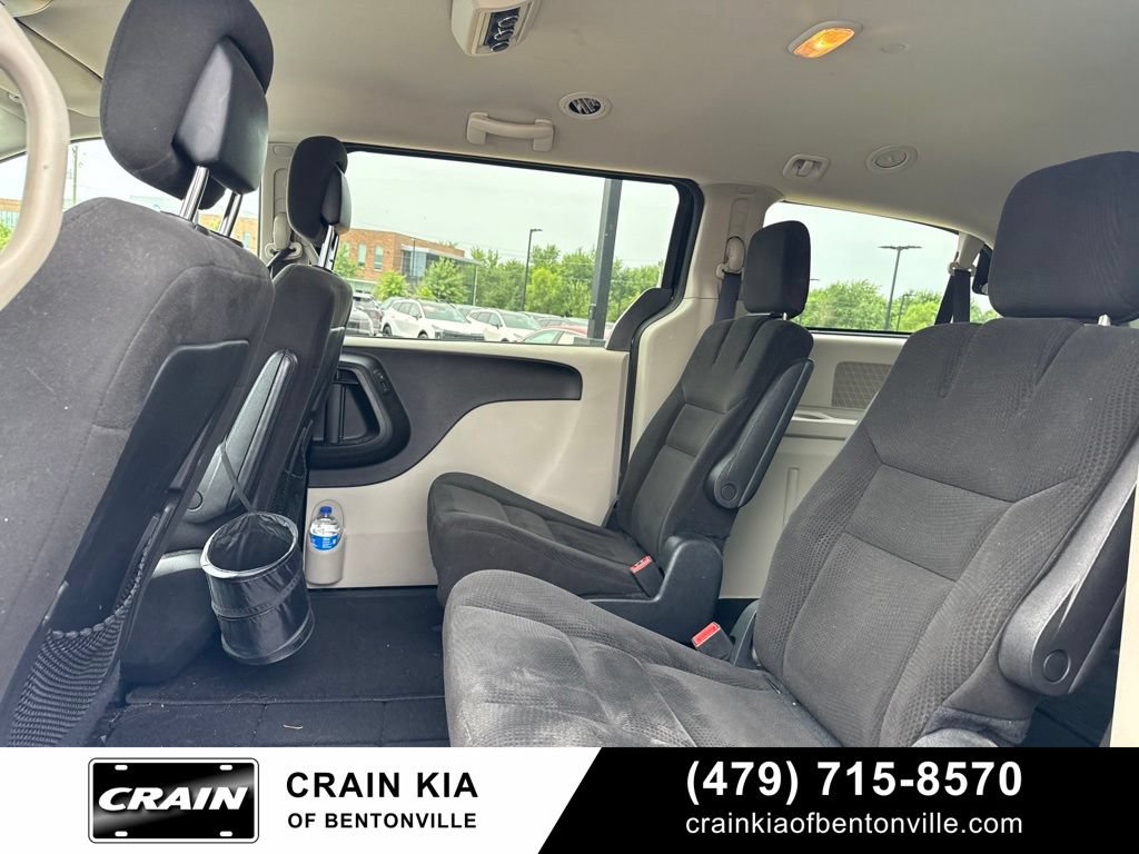 Used 2016 Dodge Grand Caravan SXT FWD image 16