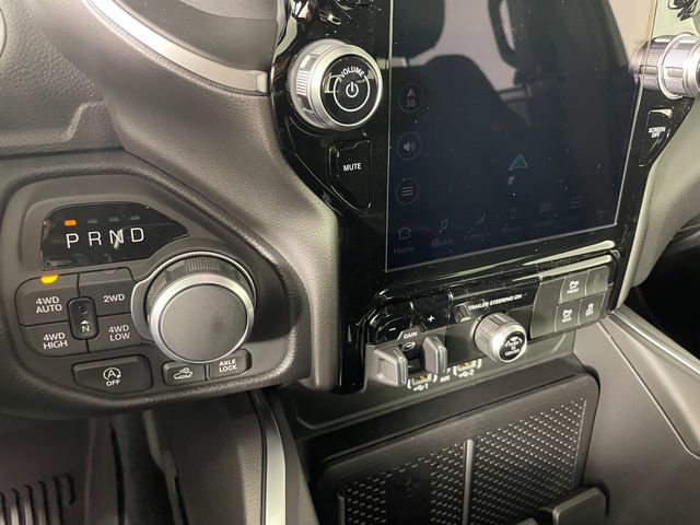 New 2026 RAM 1500 4x4 Crew Cab image 7