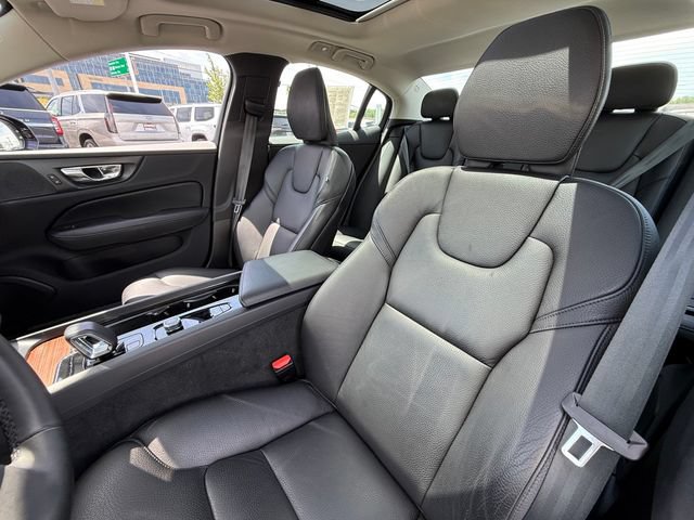 Used 2025 Volvo S60 B5 Plus AWD/4WD image 23