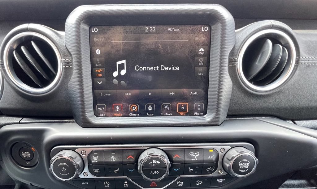 Used 2019 Jeep Wrangler Unlimited Sahara AWD/4WD image 25