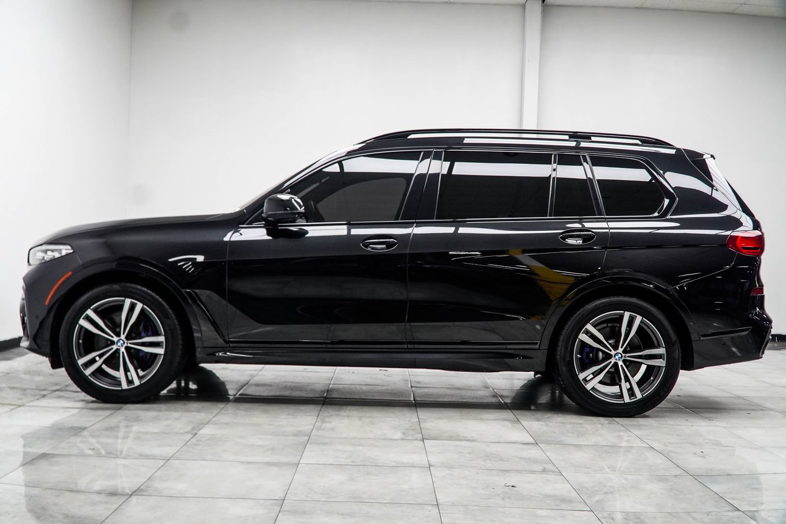 Used 2020 BMW X7 xDrive40i w/ M Sport Package AWD/4WD image 7
