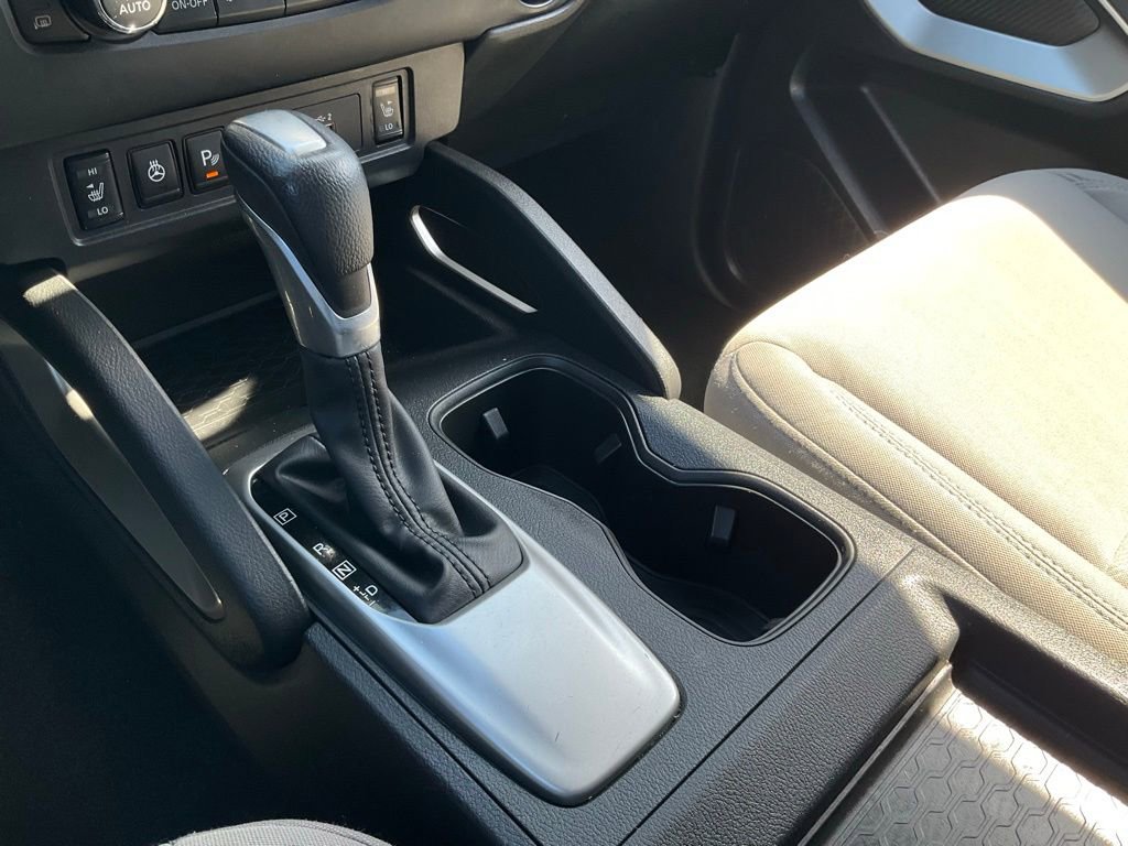 Used 2022 Nissan Frontier SV image 8