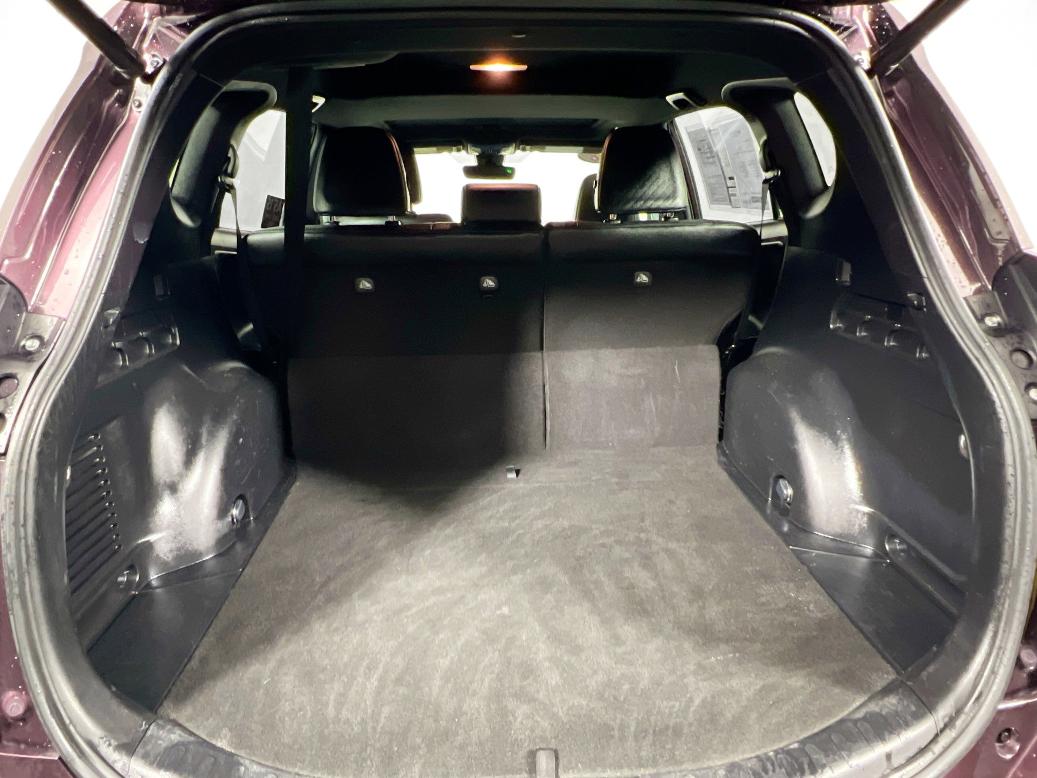 Used 2018 Toyota RAV4 SE w/ Power Extra Value Package FWD image 34