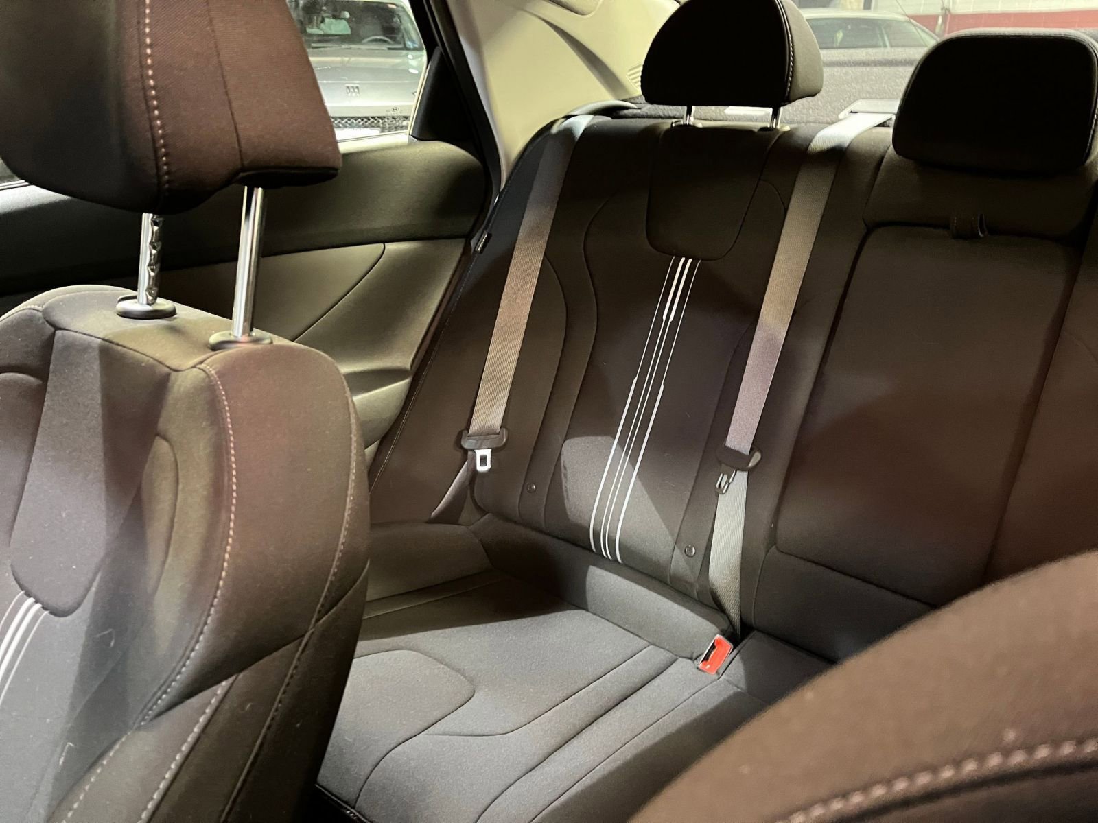 Used 2025 Hyundai Elantra SEL image 39