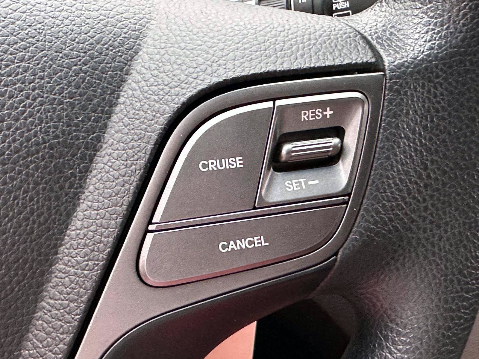 Used 2017 Hyundai Santa Fe Sport FWD image 24