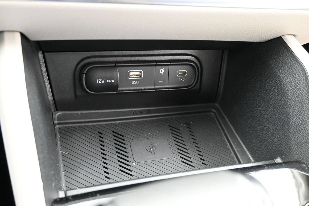 Used 2024 Kia Sportage EX FWD image 23