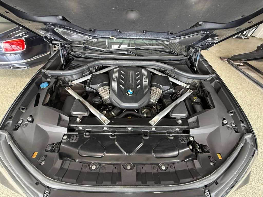 Used 2021 BMW X7 M50i image 22