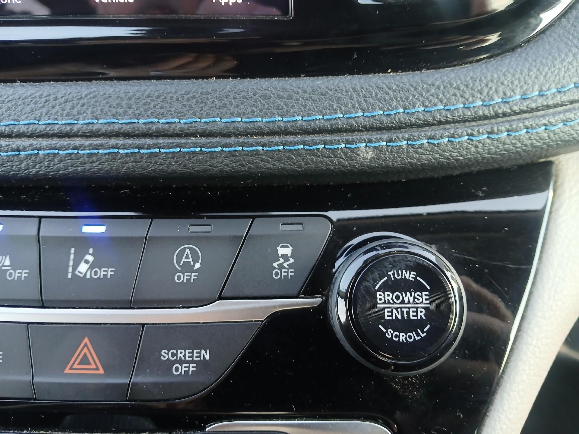 Used 2021 Chrysler Pacifica Touring-L w/ Premium & Safety Sphere Group FWD image 38