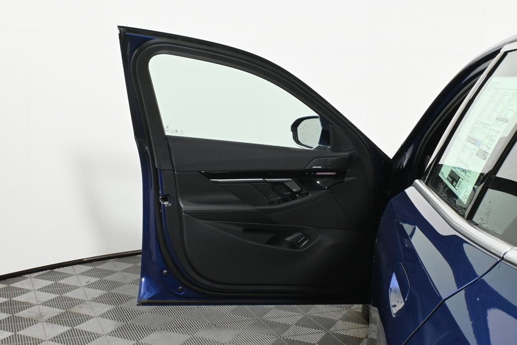 Used 2026 BMW 530i xDrive w/ Premium Package image 29