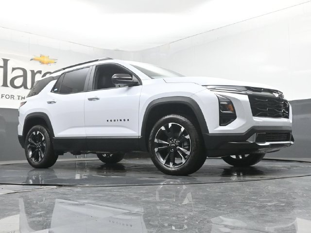 New 2027 Chevrolet Equinox RS w/ Safety and Technology Package FWD image 2