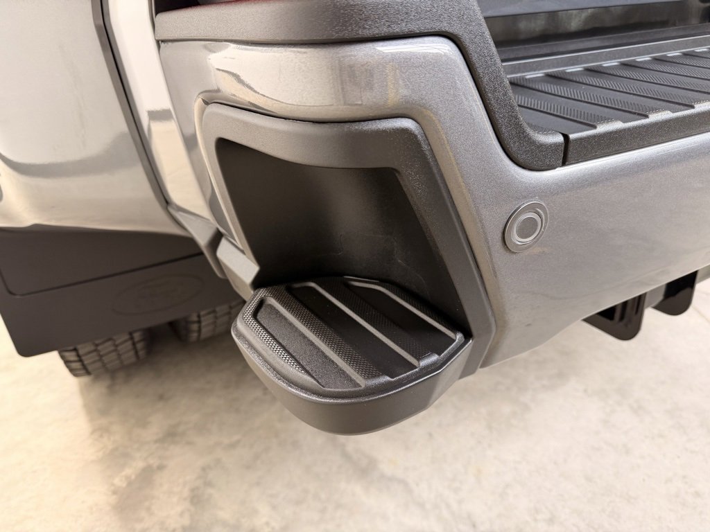 Used 2025 Ford F450 Platinum w/ FX4 Off-Road Package image 14