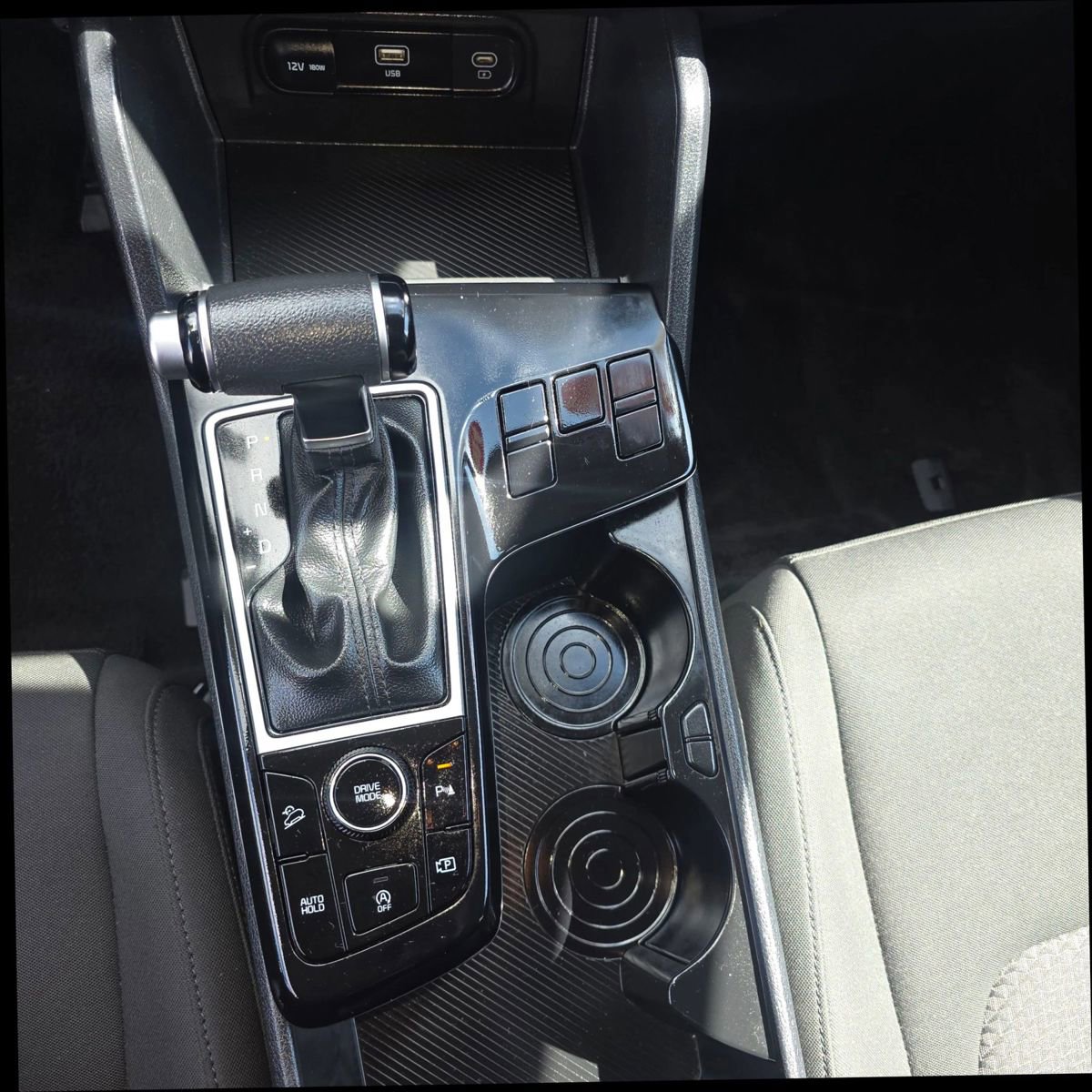 Used 2024 Kia Sportage LX image 19