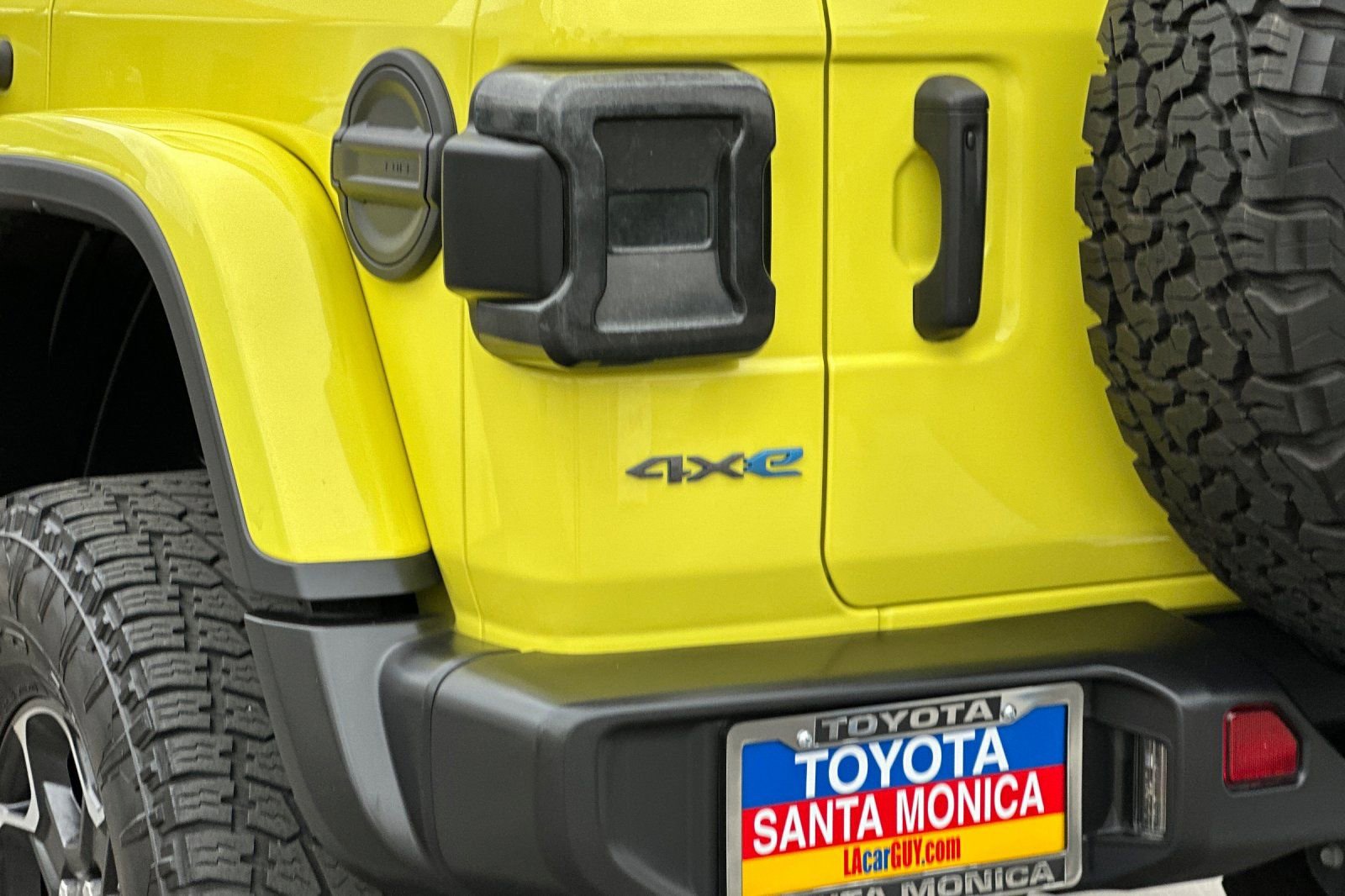 Used 2023 Jeep Wrangler Unlimited Rubicon 4xe AWD/4WD image 28