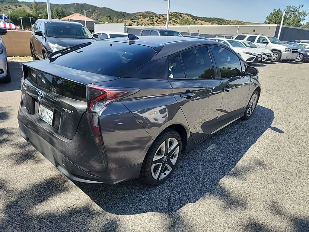 Used 2016 Toyota Prius Four image 5