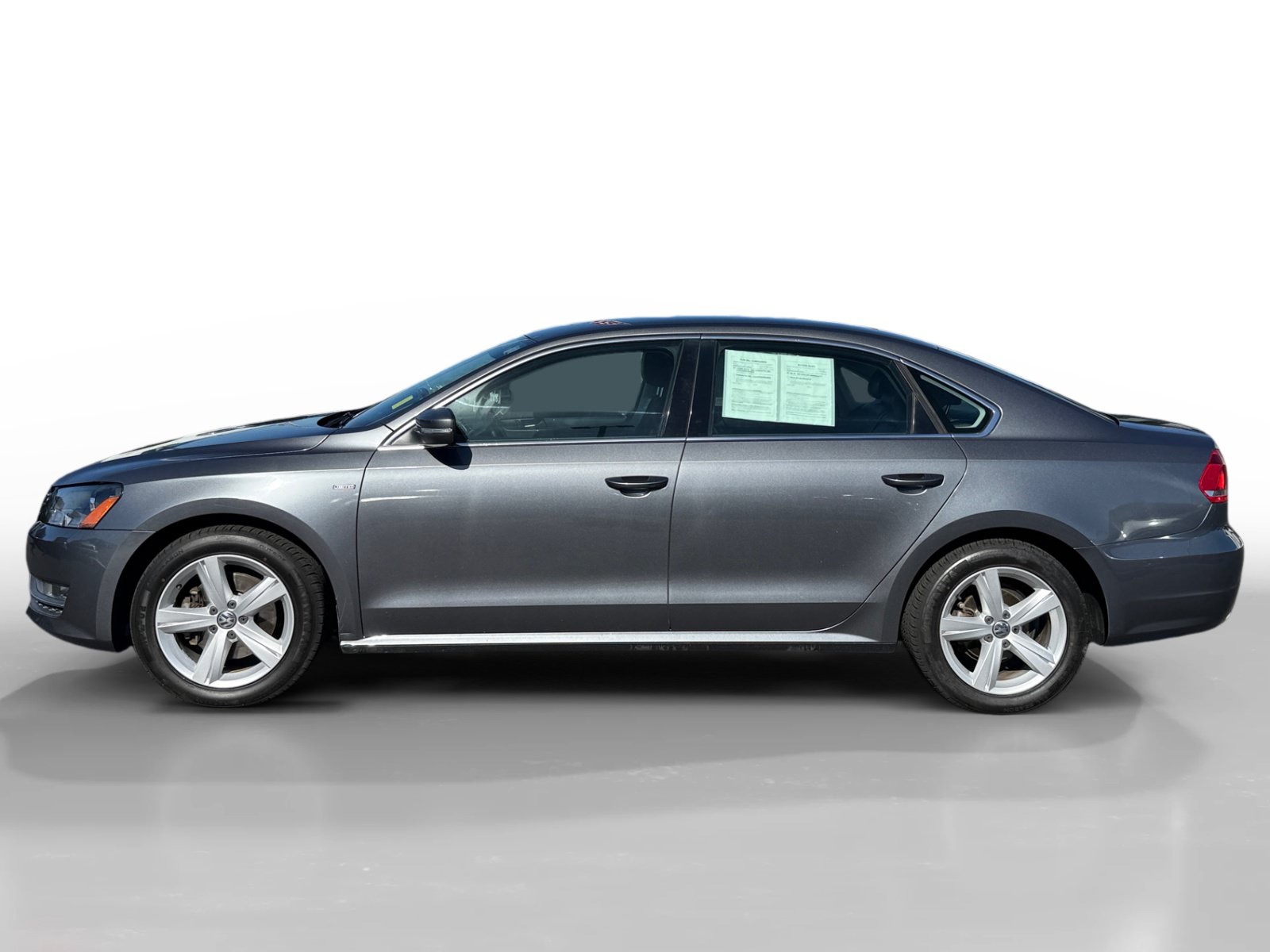 Used 2015 Volkswagen Passat 1.8T Limited Edition FWD image 2