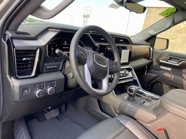 New 2026 GMC Sierra 1500 Denali w/ Denali Reserve Package image 14