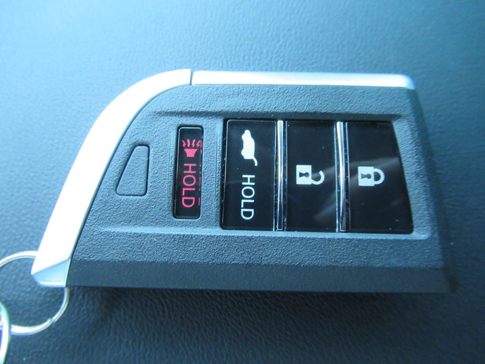 Used 2024 Acura MDX w/ Technology Package FWD image 33