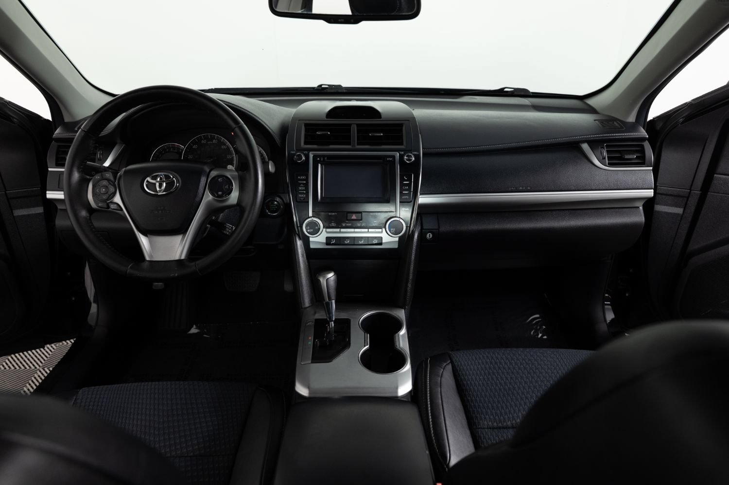 Used 2013 Toyota Camry SE w/ Convenience Pkg FWD image 33