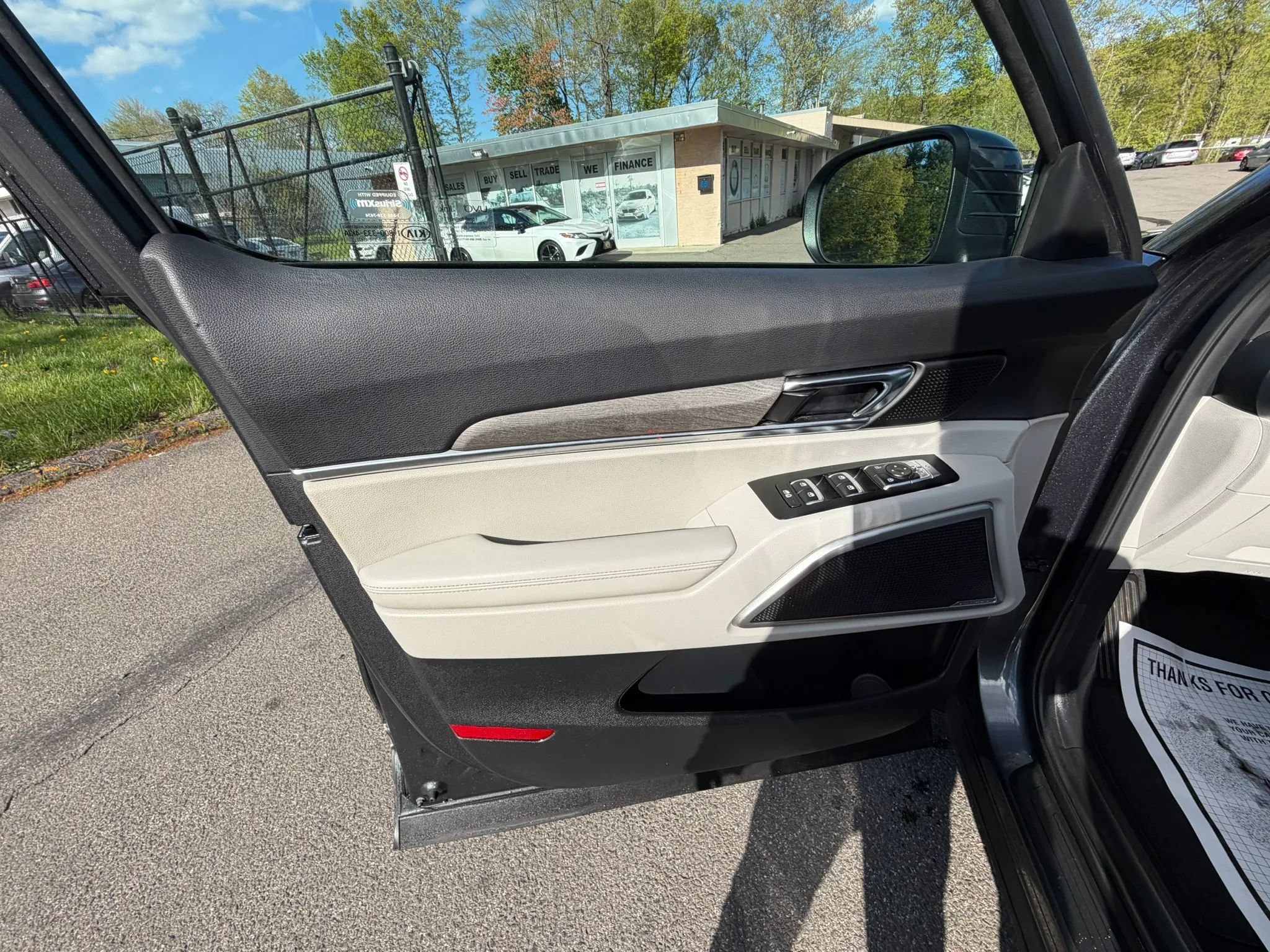 Used 2021 Kia Telluride EX w/ EX Premium Package AWD/4WD image 11