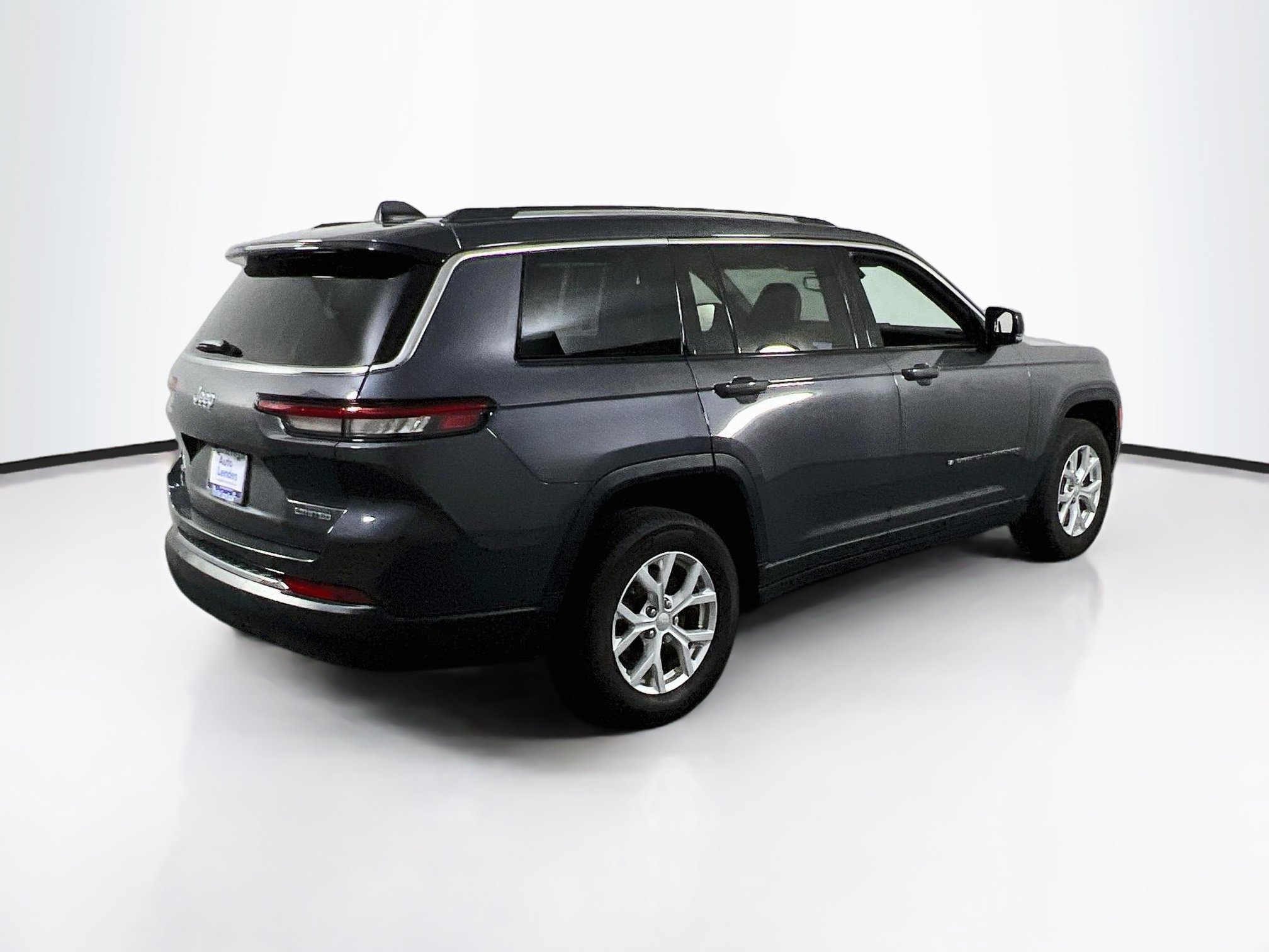 Used 2024 Jeep Grand Cherokee L Limited AWD/4WD image 5