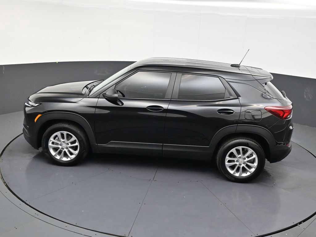 Used 2025 Chevrolet TrailBlazer LS FWD image 14