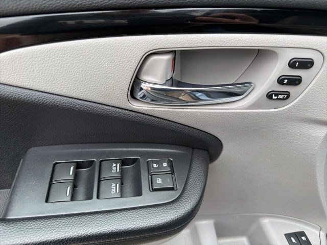 Used 2019 Honda Pilot Elite image 12