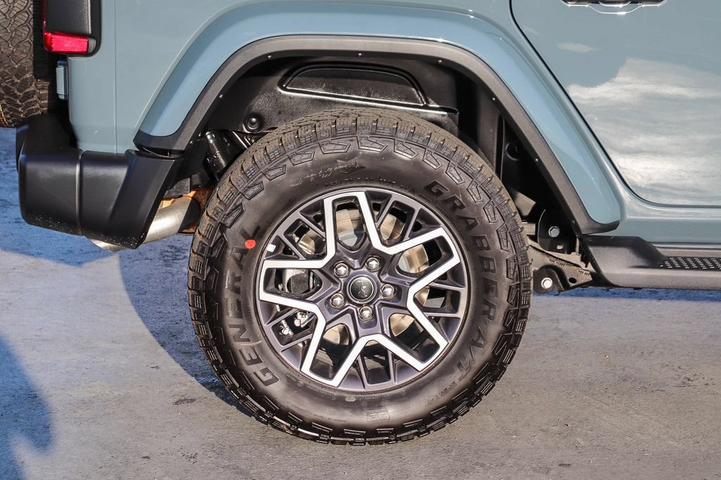 New 2026 Jeep Wrangler Unlimited Sahara AWD/4WD image 12