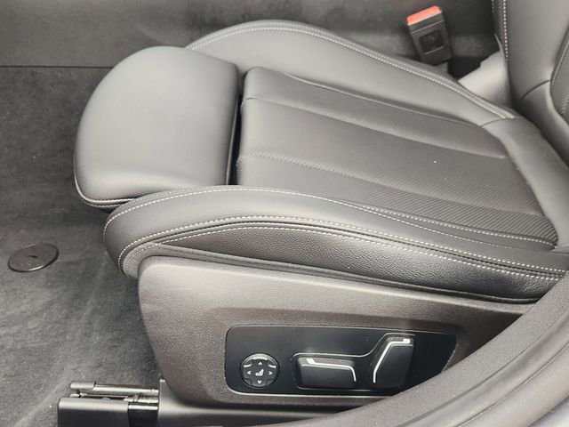 Used 2024 BMW 330i Sedan w/ Convenience Package image 18