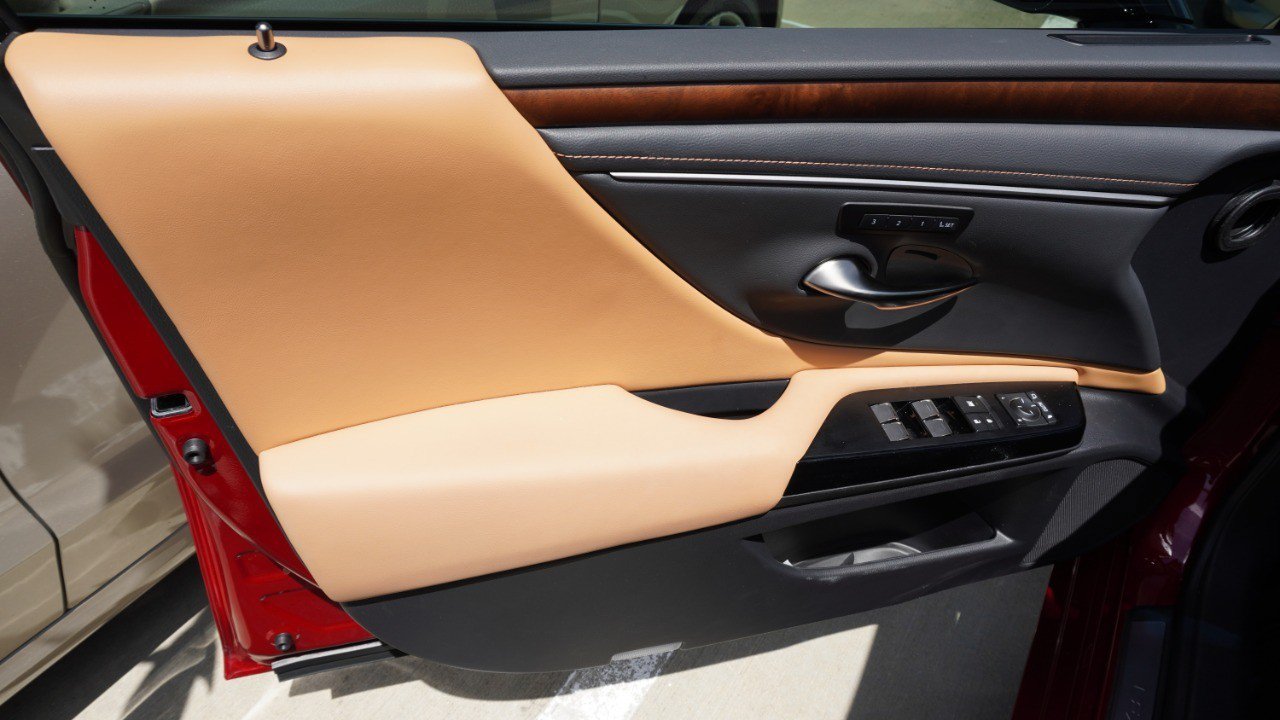Certified 2025 Lexus ES 350 w/ Premium Package FWD image 15