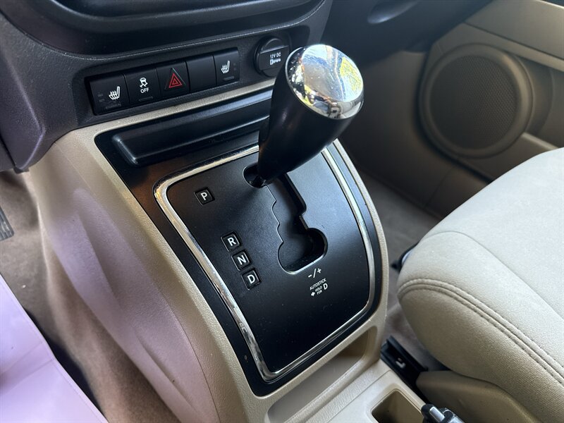 Used 2012 Jeep Patriot Latitude w/ Altitude Pkg AWD/4WD image 33