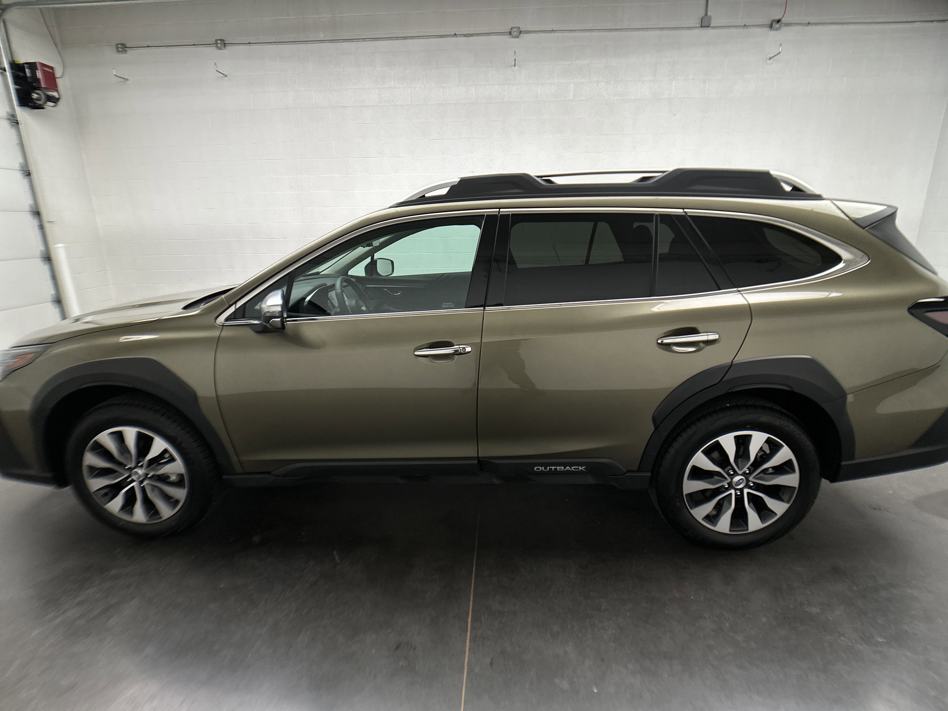 Certified 2025 Subaru Outback Touring image 6