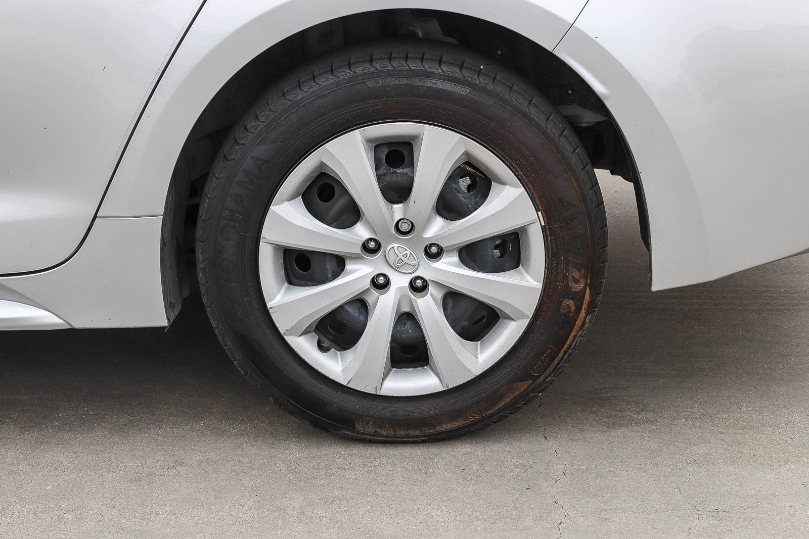 Certified 2025 Toyota Corolla LE FWD image 9
