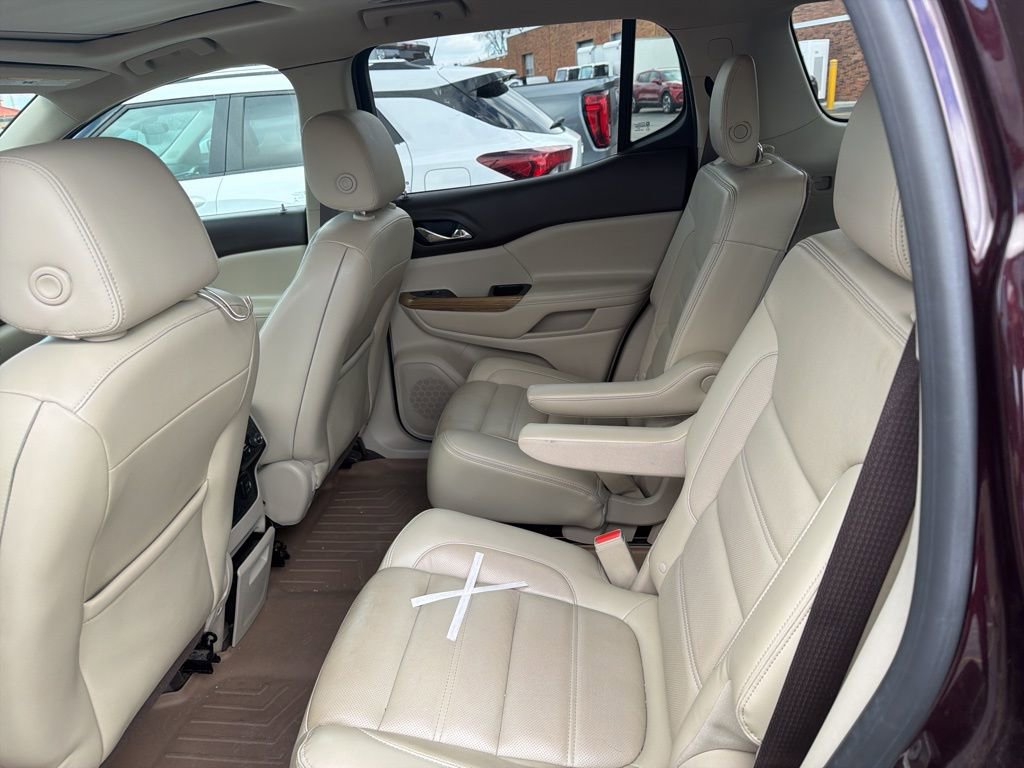 Used 2017 GMC Acadia Denali w/ Technology Package image 8